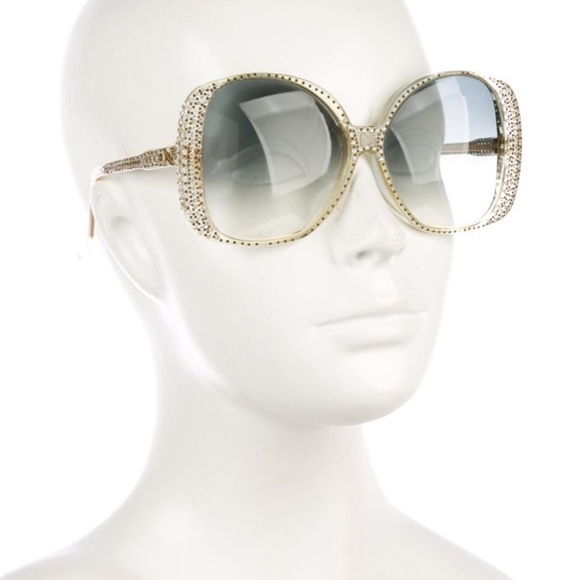 Nina Ricci Accessories - 💕💕 Nina Ricci oversize sunglasses 💕💕